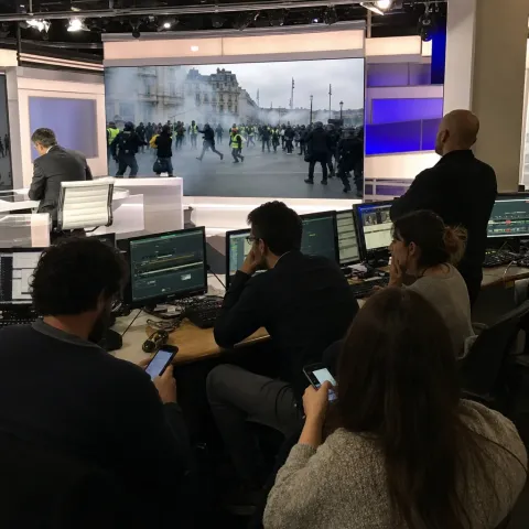 BFMTV diffuse des deepfakes IA en prime time sans le dire