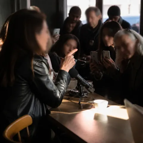 Zazie exige la prison pour les fans qui inventent ses propos